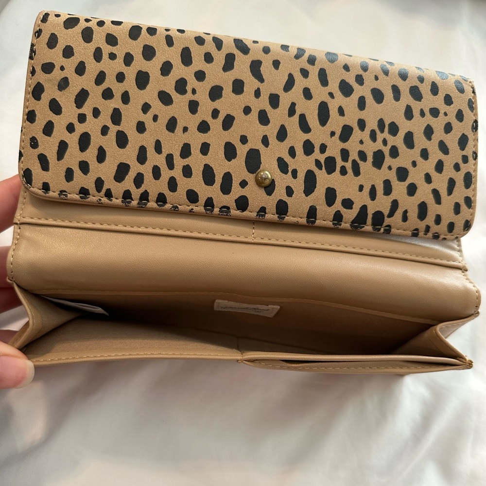 Target Wallet - Picture 4 of 7